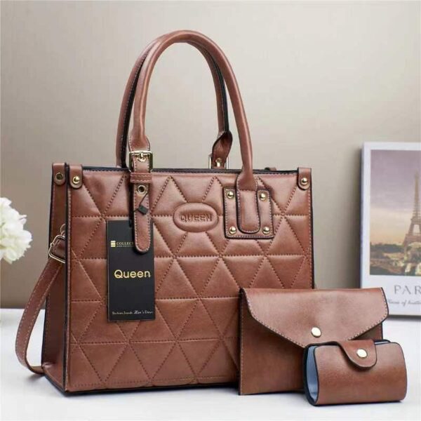 Stylish quilted Queen 3 in 1 handbag set.