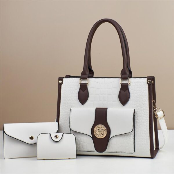 Elevate your style today with this versatile set 3 in 1 Ladies Handbag !