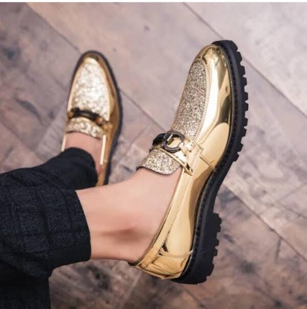 Men Glossy Tassel Brogue Leather Shoes - Image 3